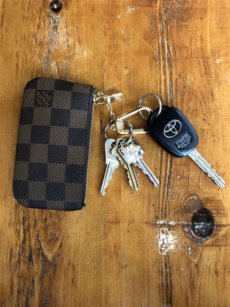 louis vuitton 6 key holder review|louis vuitton keychain wallet.